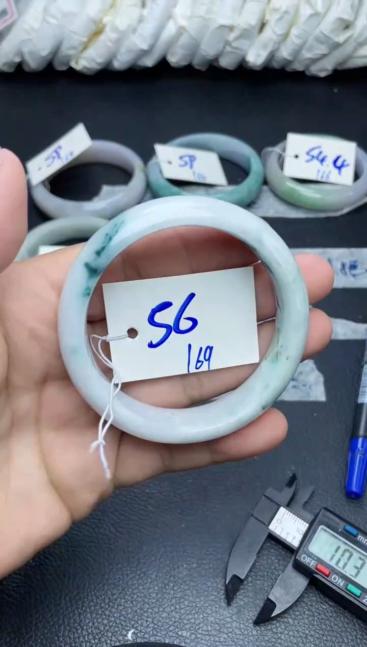 未镶嵌手镯翡翠169