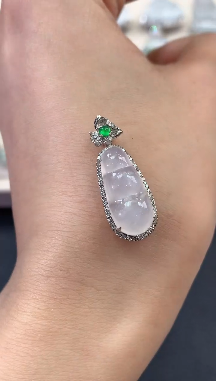 【闪购商品】翡翠吊坠(不含链)18K金镶嵌 B26