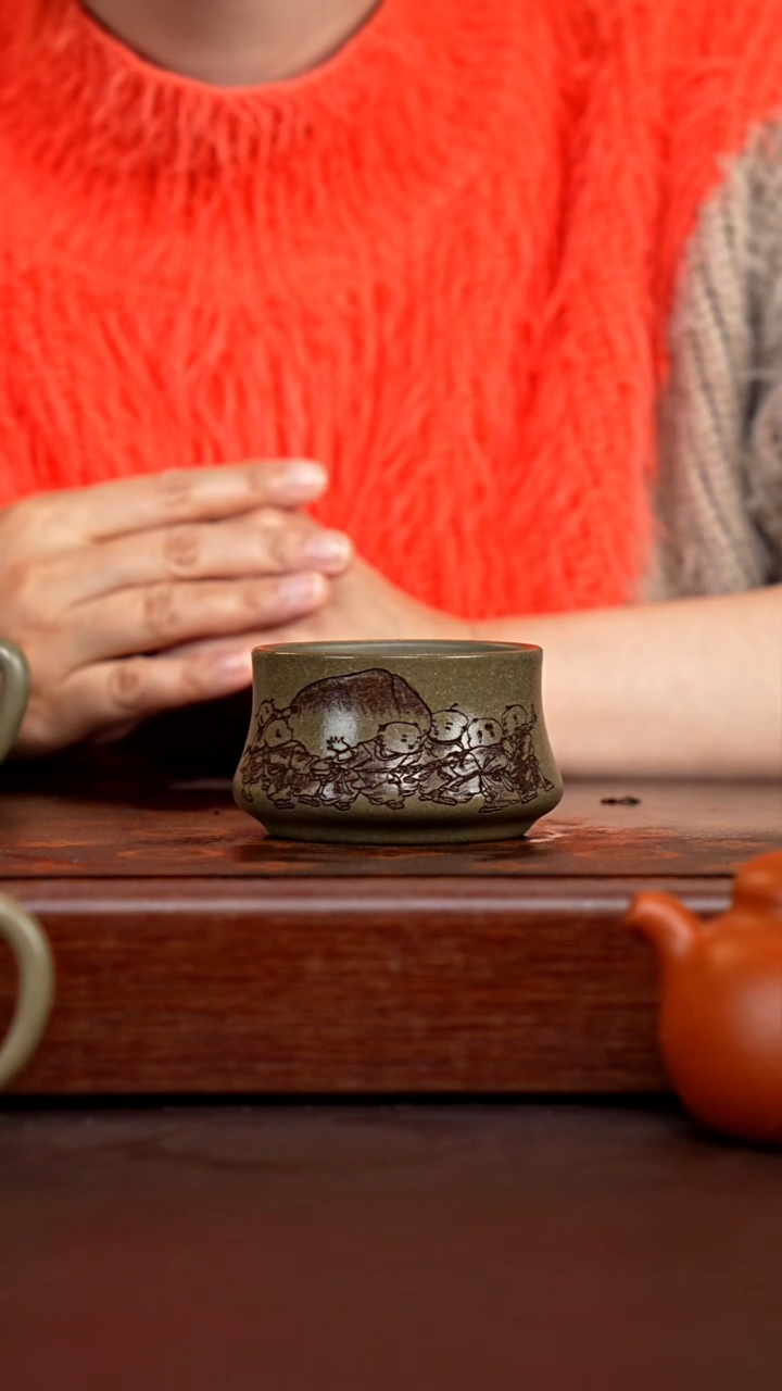 茶壶紫砂蟹壳青刻绘主人杯