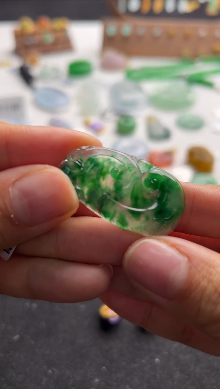 【闪购商品】定制翡翠未镶嵌飘花如意8500+850-zjl004