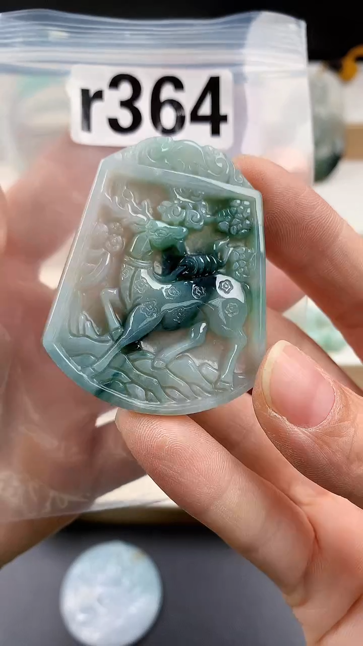 颈饰未镶嵌翡翠天然翡翠吊坠挂件