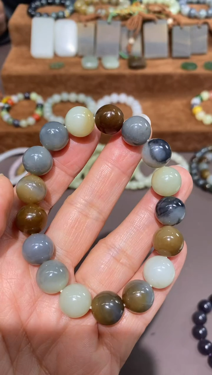 【闪购商品】和田玉手链未镶嵌颜色多样性发货拍一发一   