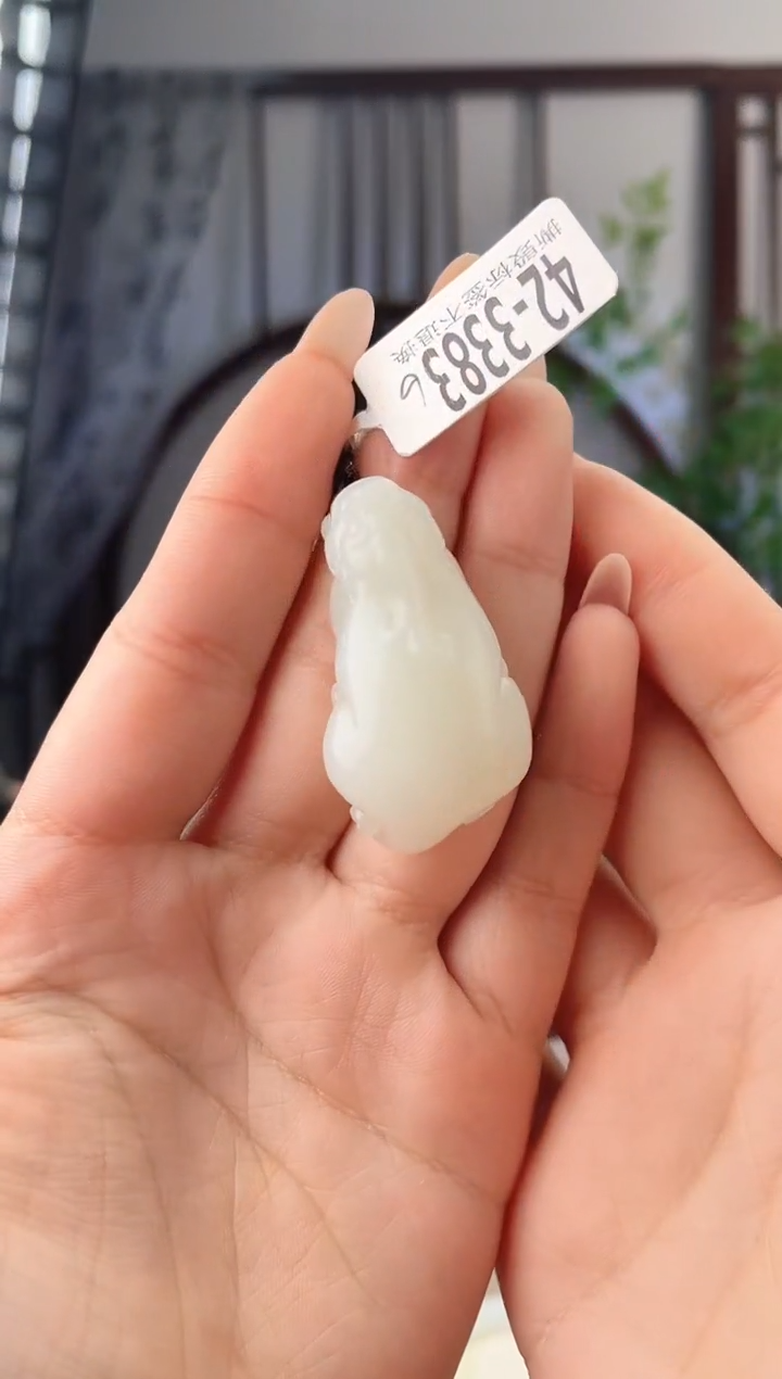 颈饰未镶嵌和田玉貔貅 3383