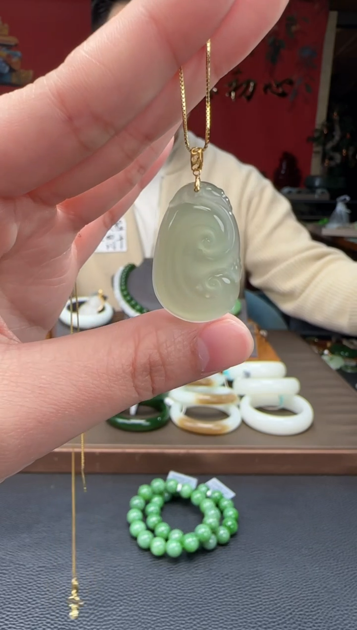 【闪购商品】和田玉颈饰18K金镶嵌高冰晴如意