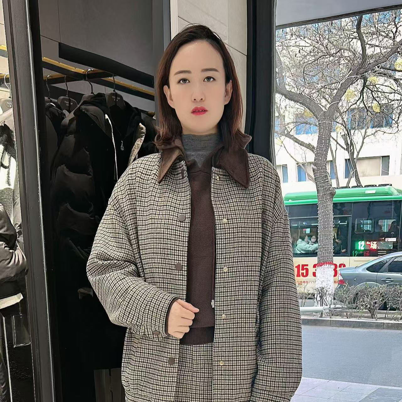 翻领格纹衬衫外套