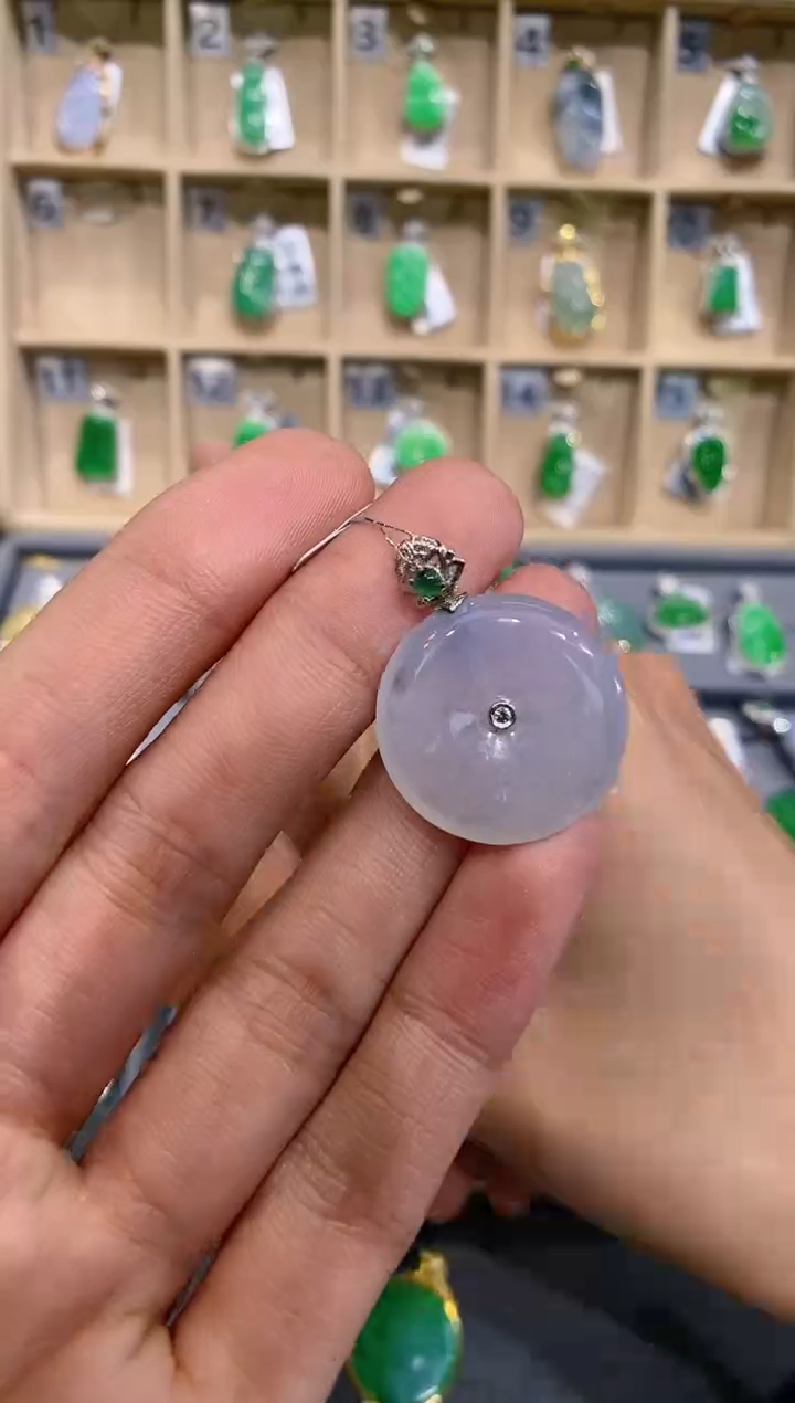 【闪购商品】翡翠吊坠(不含链)18K金镶嵌平安扣