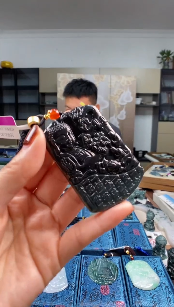 颈饰未镶嵌翡翠多样性发其一