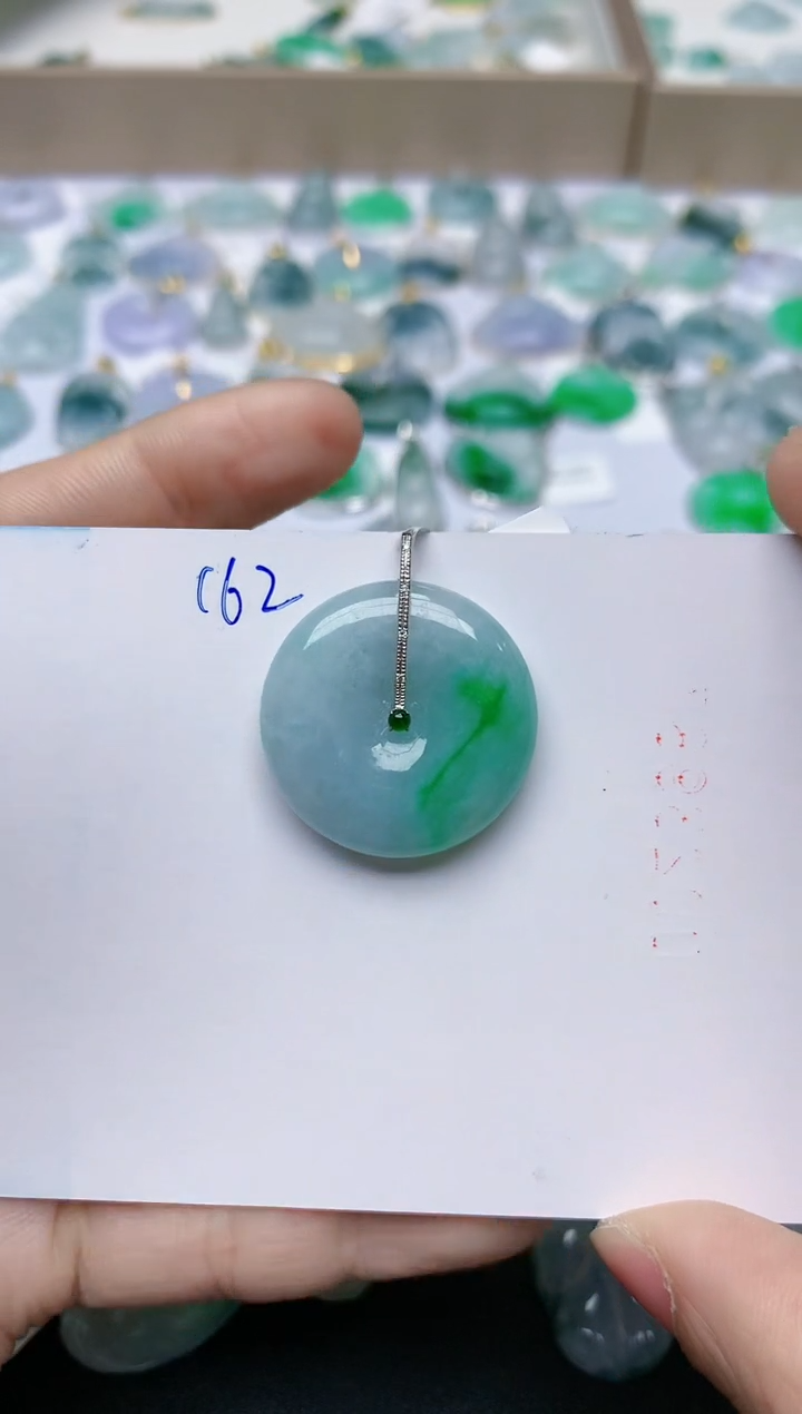 【闪购商品】翡翠颈饰18K金镶嵌天然翡翠A货