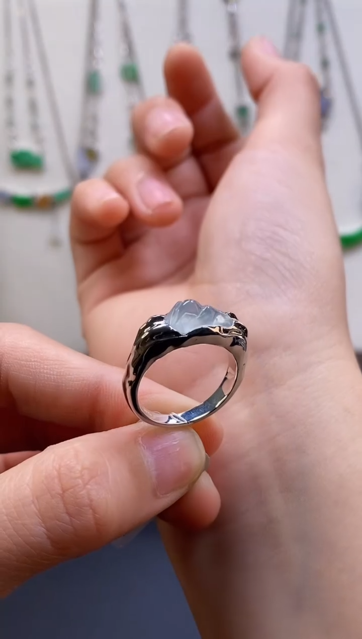 颈饰银S925镶嵌翡翠19687