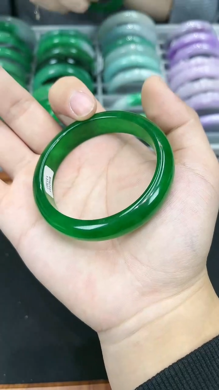 【闪购商品】砖雕s36满绿正圈手镯圈口53-60