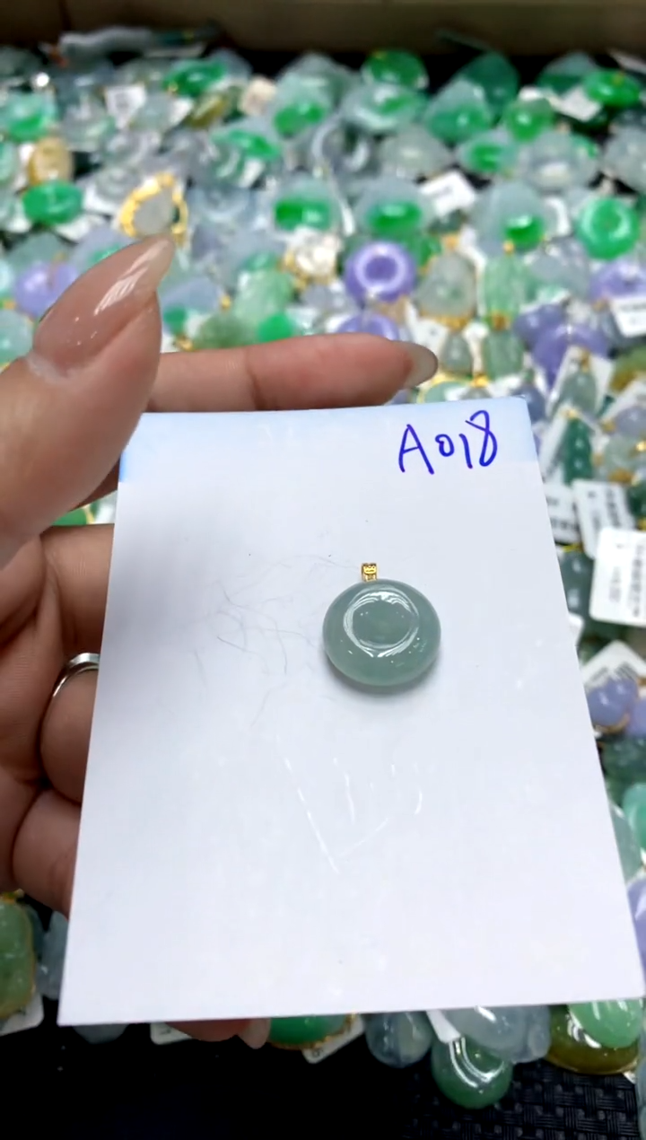 【闪购商品】翡翠颈饰18K金镶嵌1111111111111111