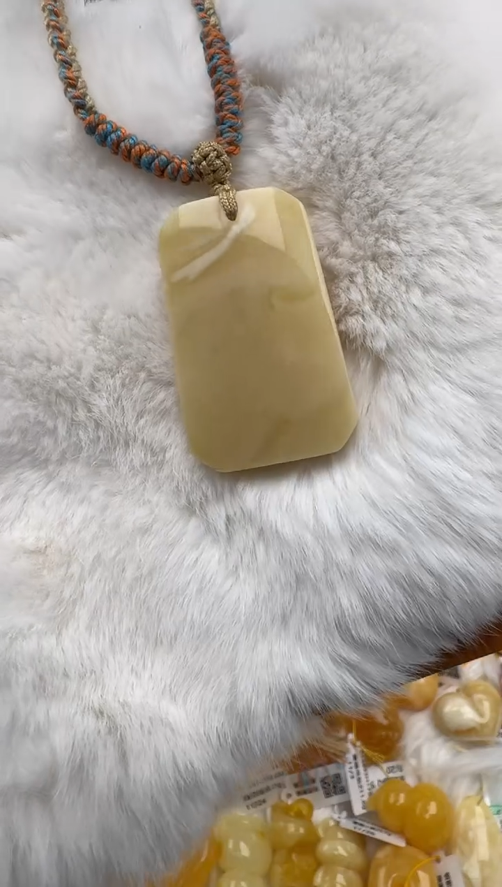 裸石琥珀未镶嵌XD1073