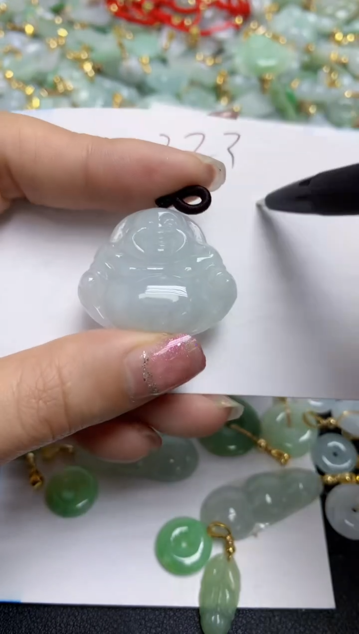 【闪购商品】翡翠颈饰未镶嵌天然翡翠A货