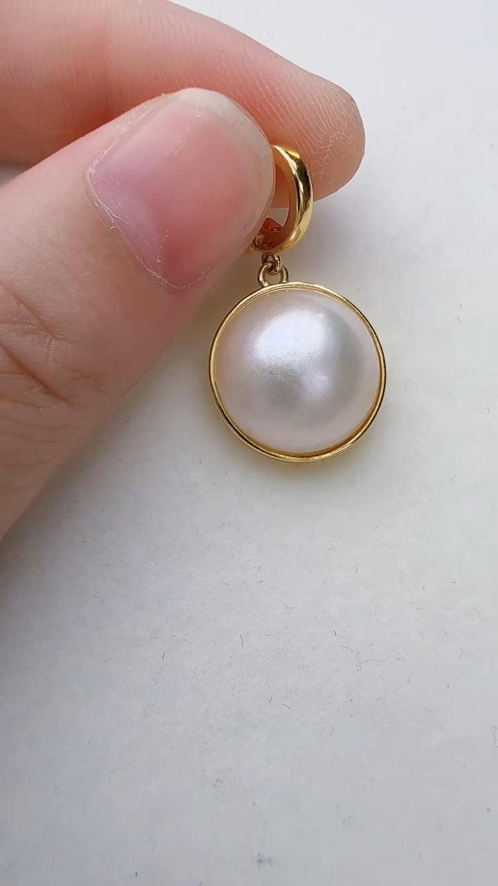 未镶嵌颈饰拼合珍珠（马贝珠）金色光板