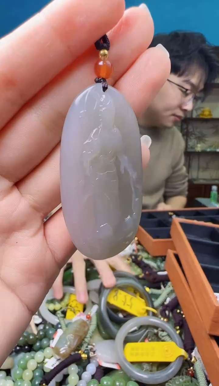 颈饰未镶嵌和田玉1