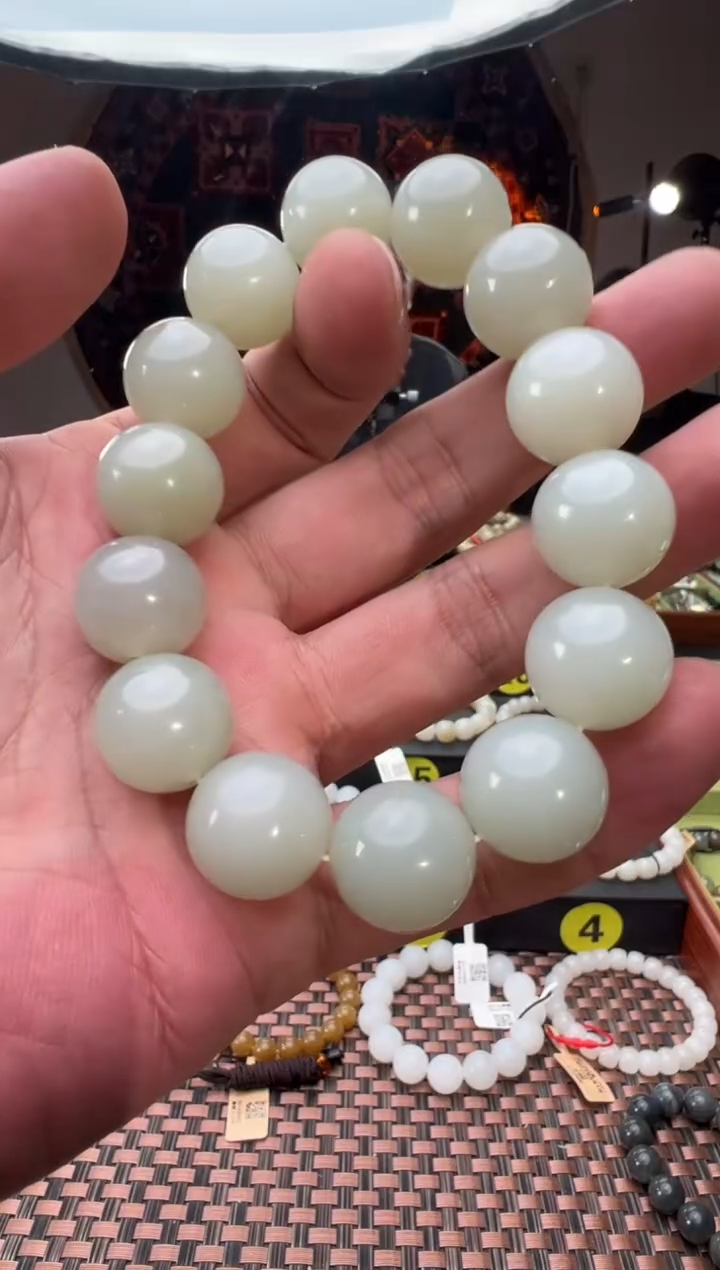 未镶嵌手串和田玉且末料青白玉手串卡16