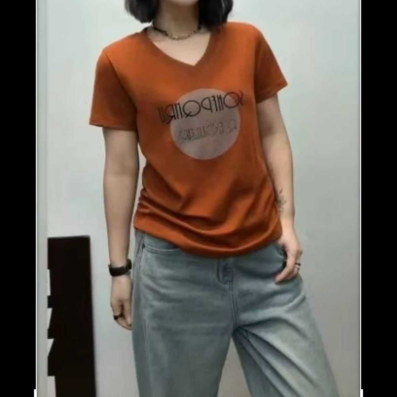 小施家女士时尚工艺闪钻字母V领显瘦T恤5819