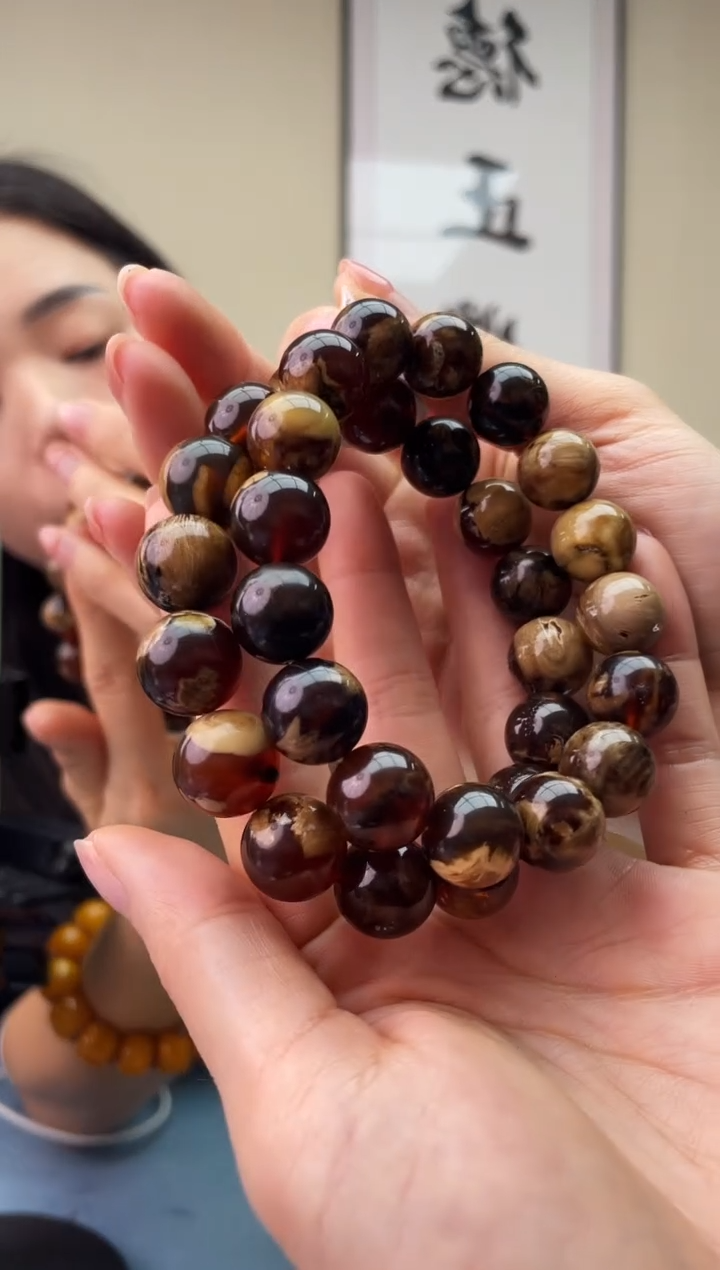 琥珀未镶嵌珠宝奇石T018 13微瑕假一罚十，多样性发一件