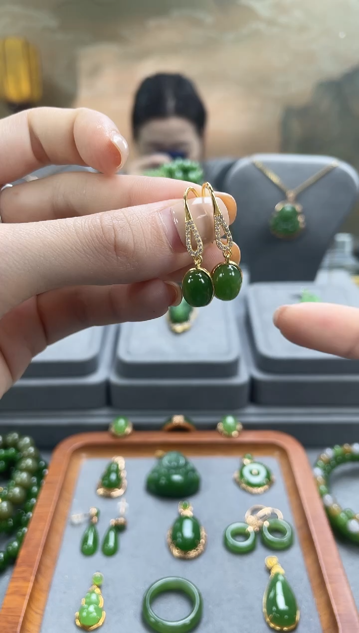 银S925镀金镶嵌和田玉耳饰银S925镀金镶嵌 和田玉 耳饰