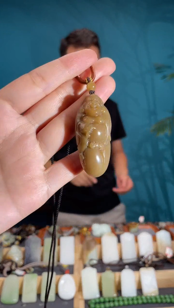 颈饰未镶嵌和田玉1