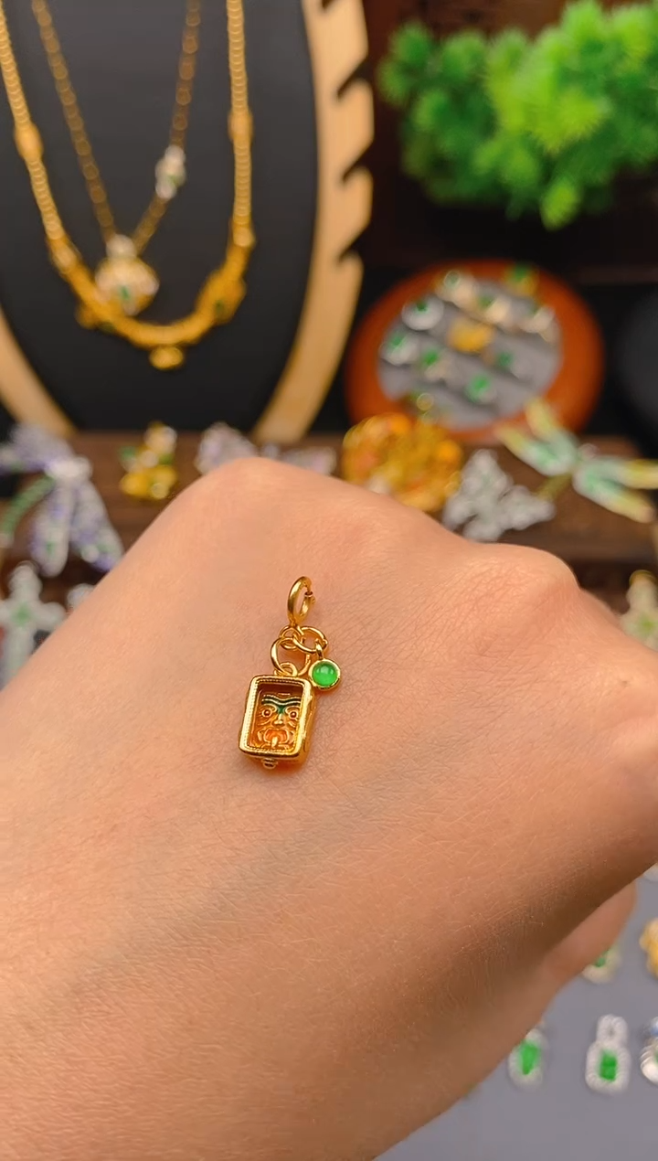 【闪购商品】翡翠吊坠(不含链)银S925镶嵌扎吉拉母