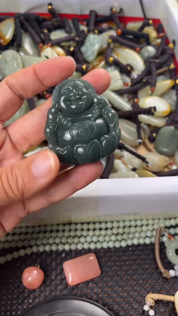 【闪购商品】和田玉颈饰未镶嵌多样性发货没有证书拍一发一有瑕