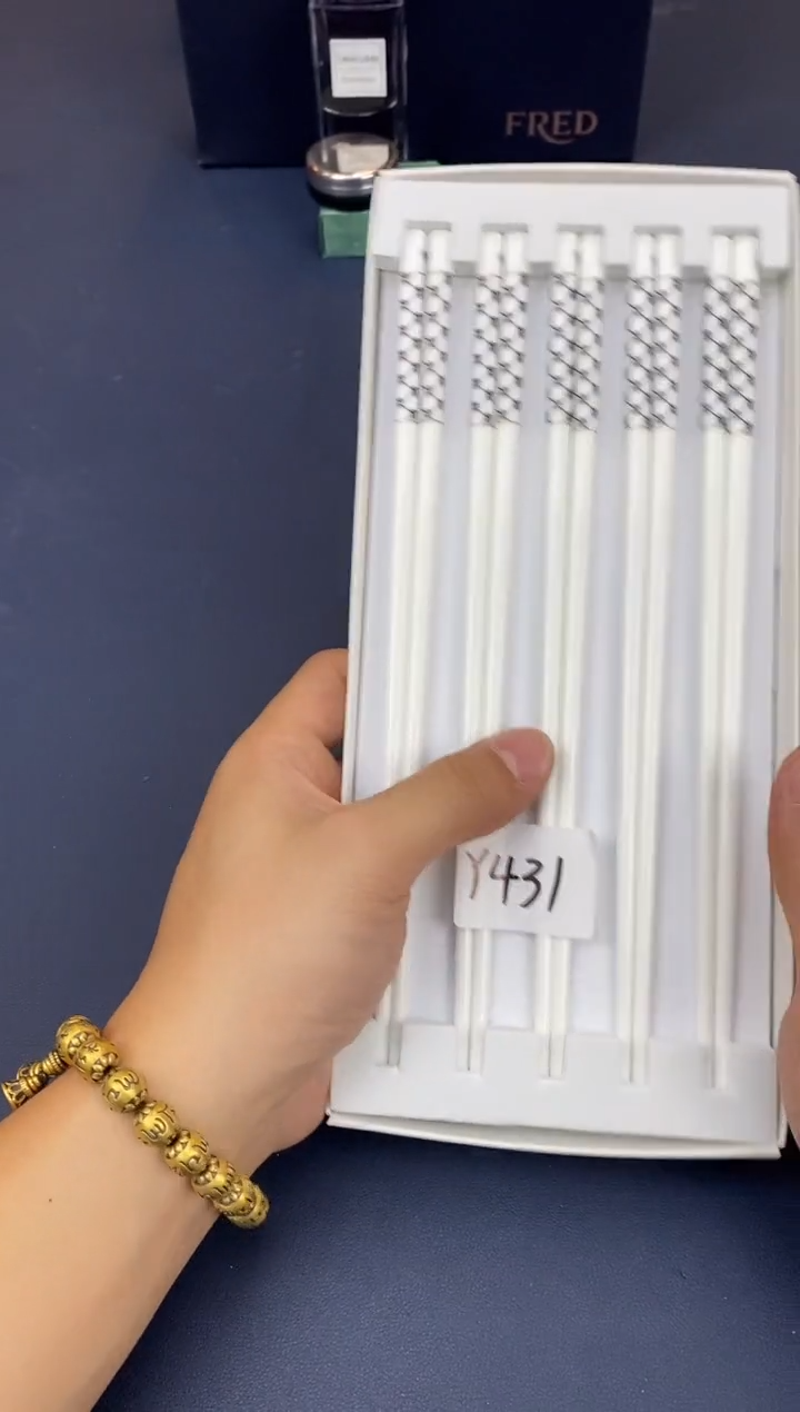 瓷片老号重启，一漏到底@@Y431