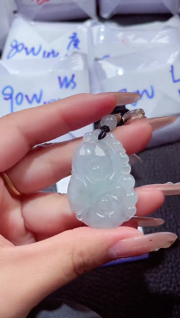 颈饰未镶嵌翡翠20260103