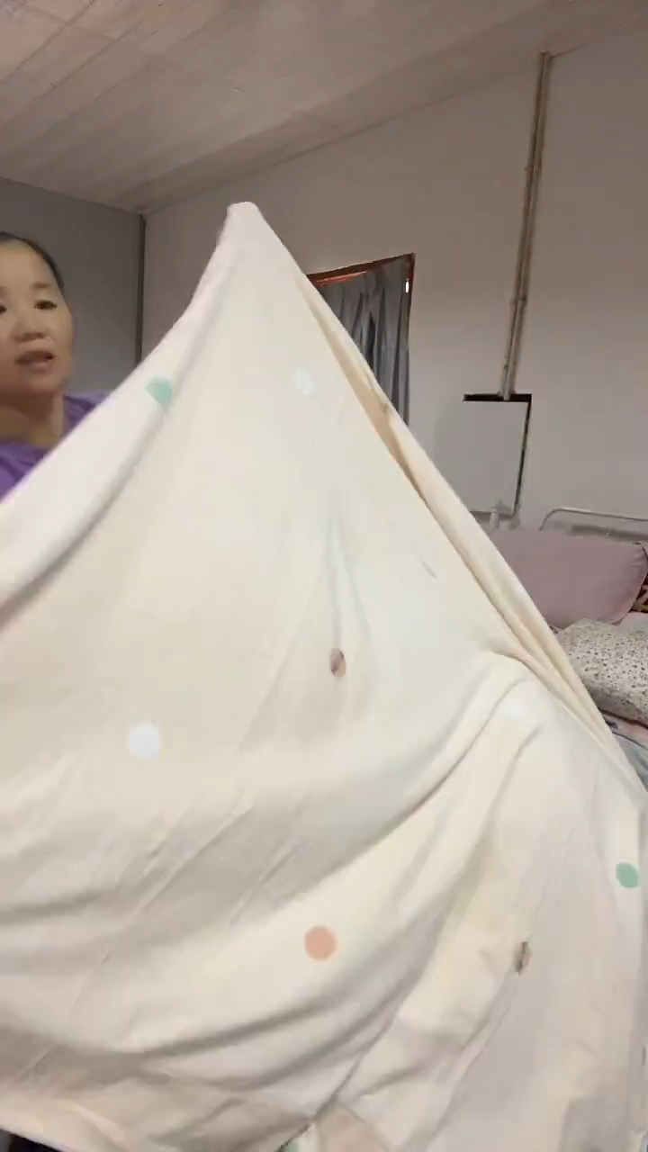 棉棉米色   绒床单