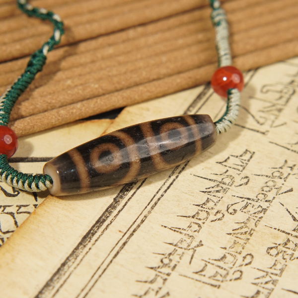 民国宝盖三眼玛瑙珠/LBT1536Z/古玩藏传/律宝堂