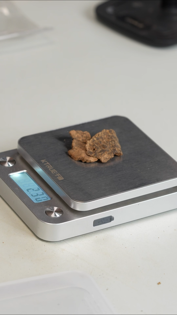 沉香沉香碎屑望**️海南料2.3g