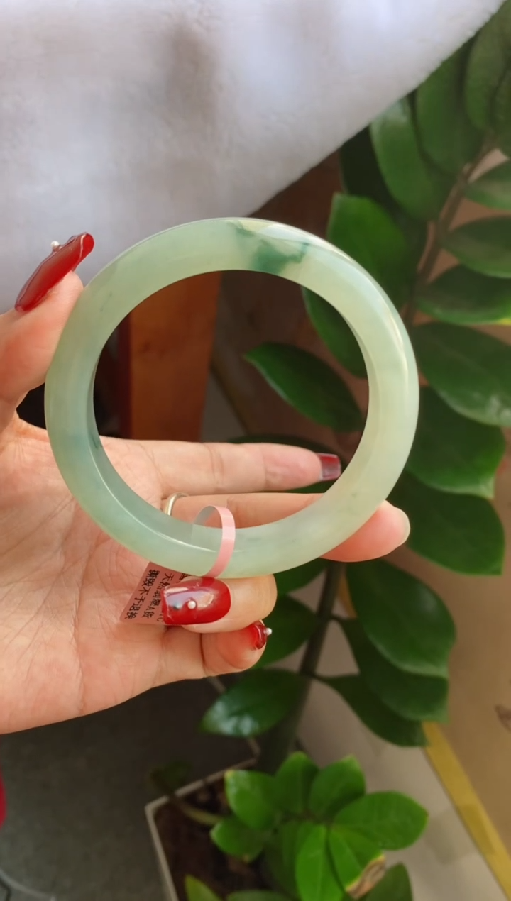 【闪购商品】翡翠手镯未镶嵌（晴水绿飘花）40号