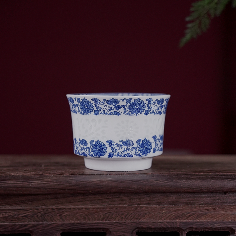 【精品主人杯茶杯】景德镇陶瓷高白泥青花玲珑缠枝莲主人杯单杯家用