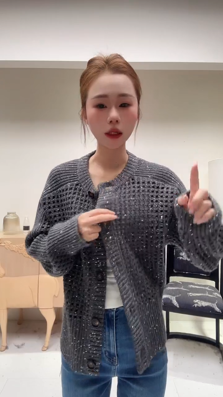 灰色镂空羊毛羊绒开衫