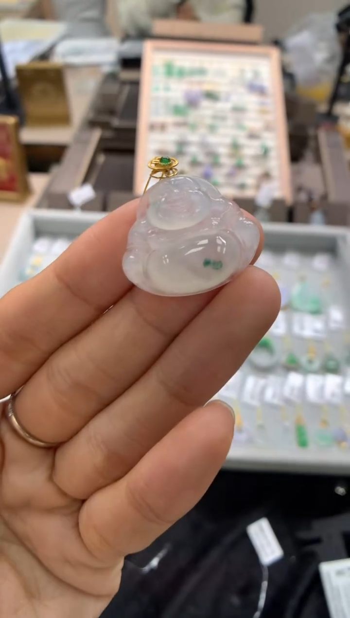 颈饰18K金镶嵌翡翠佛公