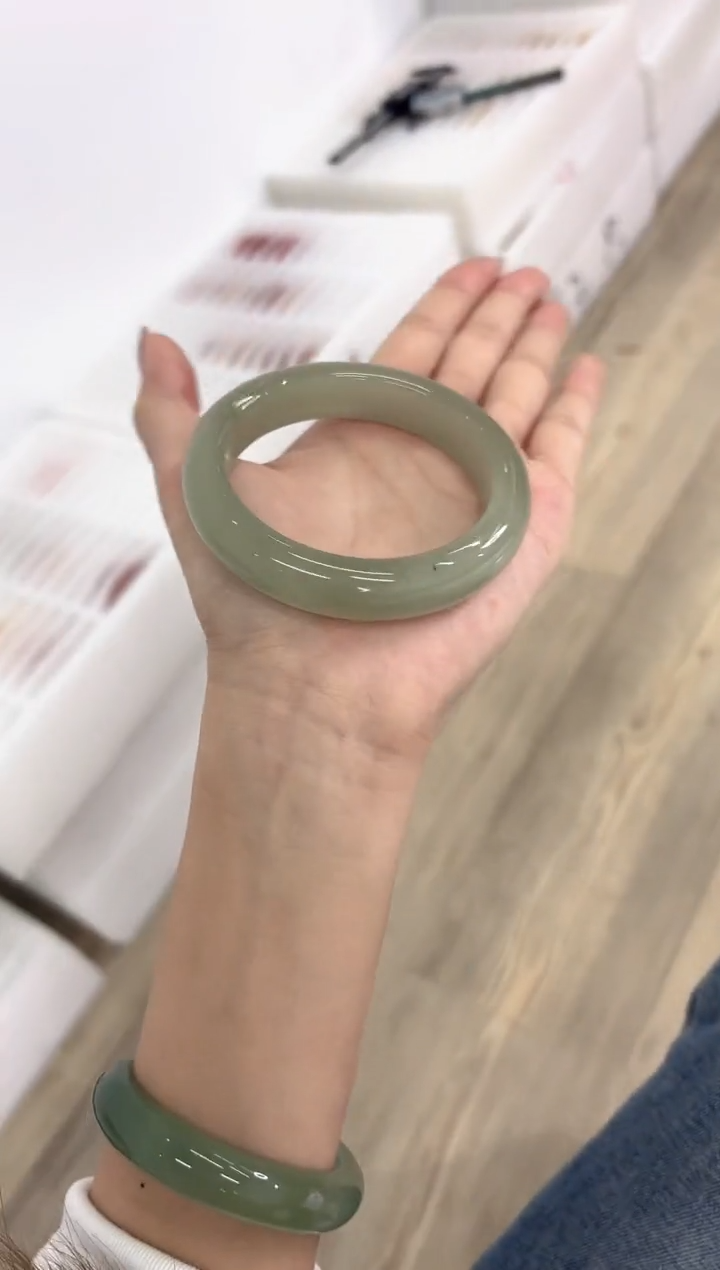 未镶嵌手镯石英质玉15-59D