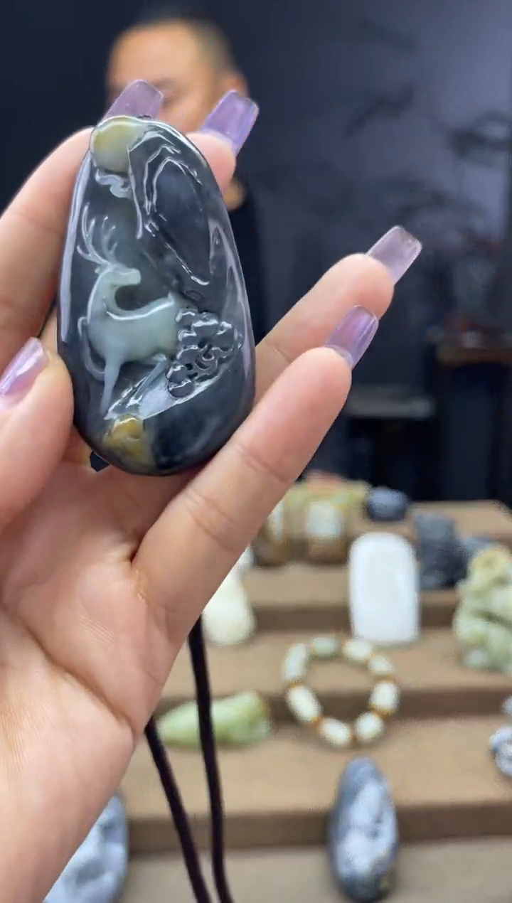 颈饰未镶嵌和田玉1