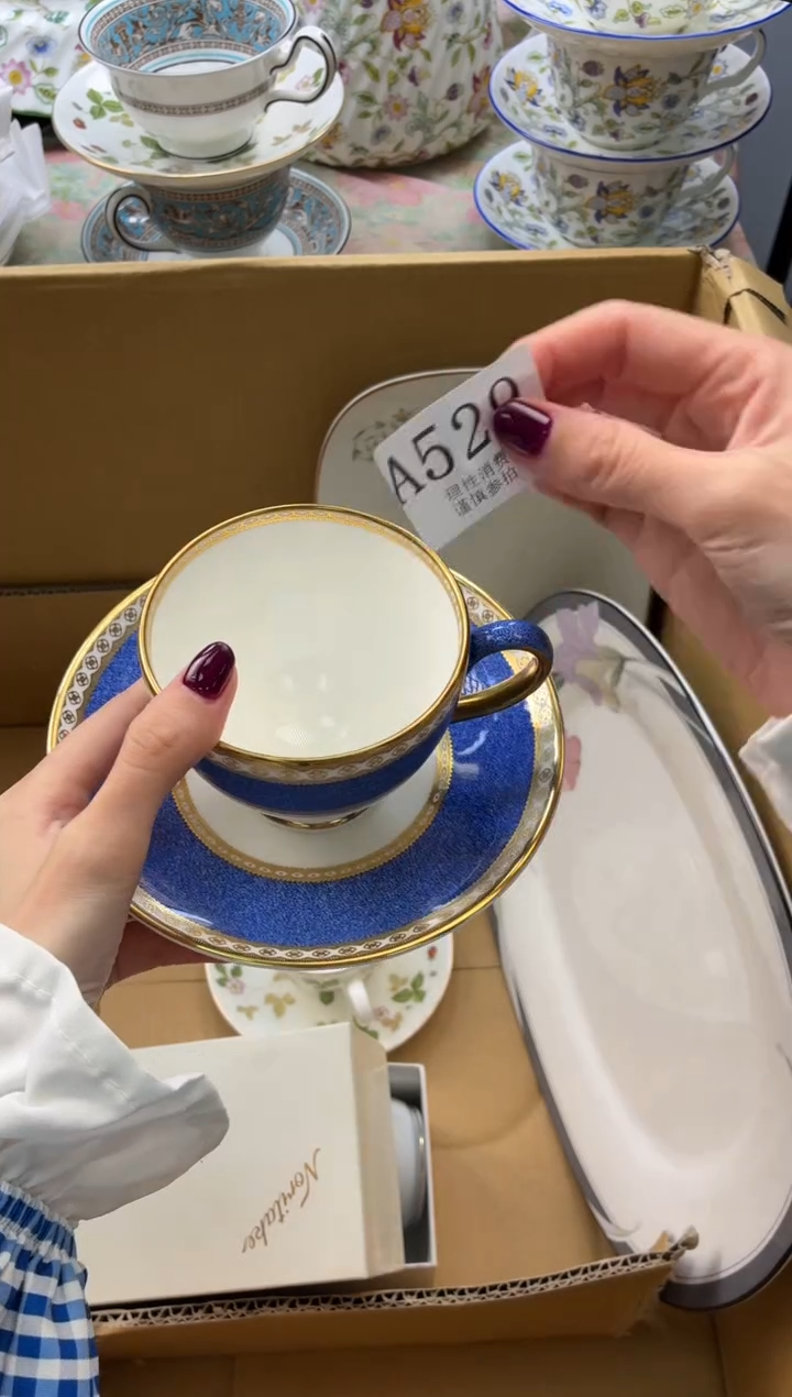 瓷片金*金       A529