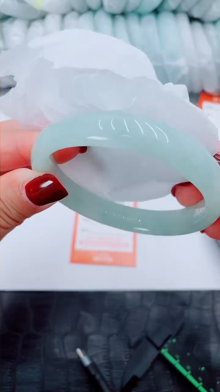 【闪购商品】石英质玉手镯未镶嵌R10-57/58/59