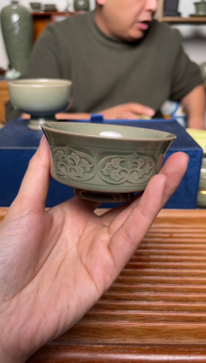 【闪购商品】其他104王晓娜缠枝牡丹扯足杯