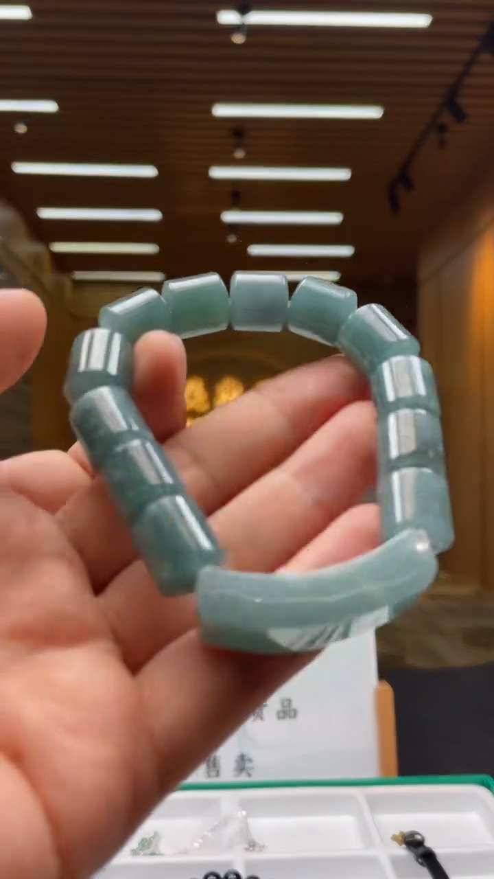 【闪购商品】翡翠颈饰未镶嵌********677