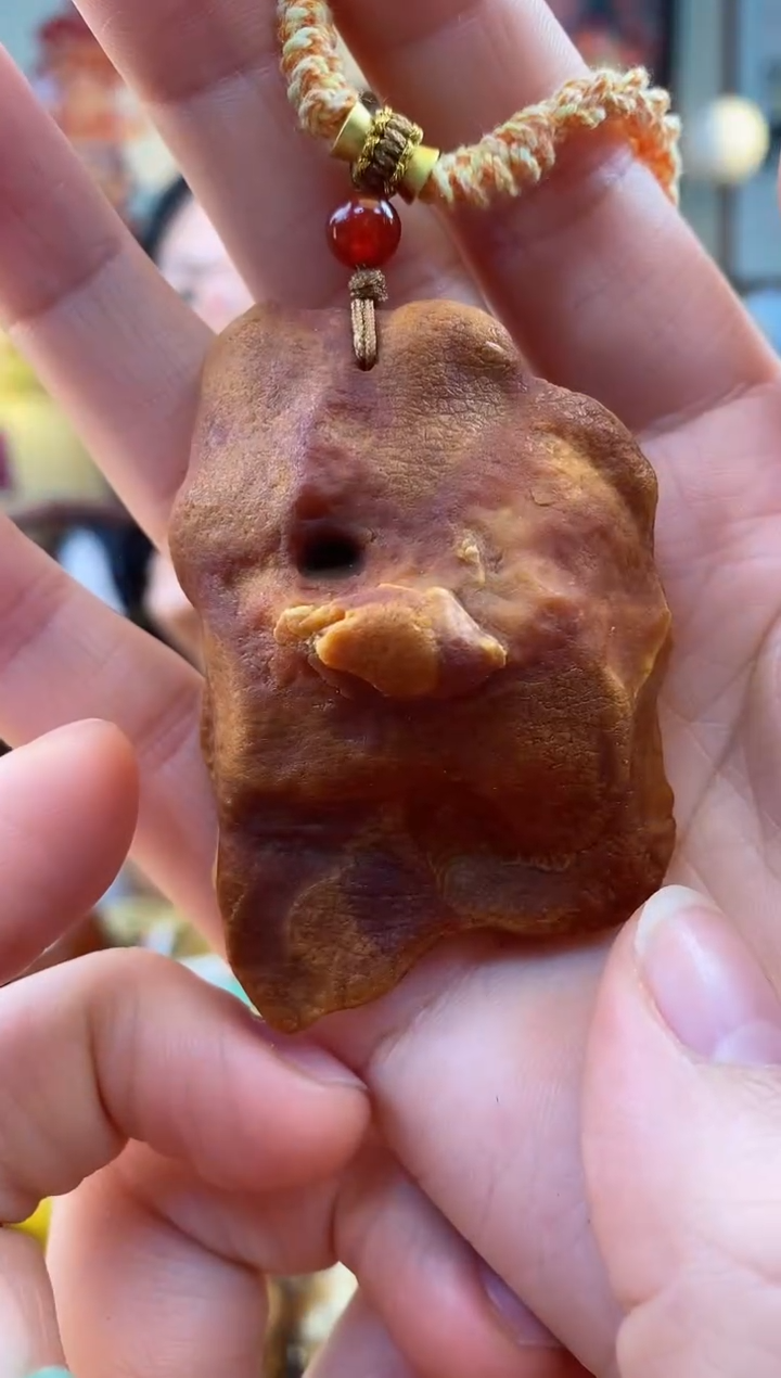 【闪购商品】琥珀颈饰未镶嵌吊坠