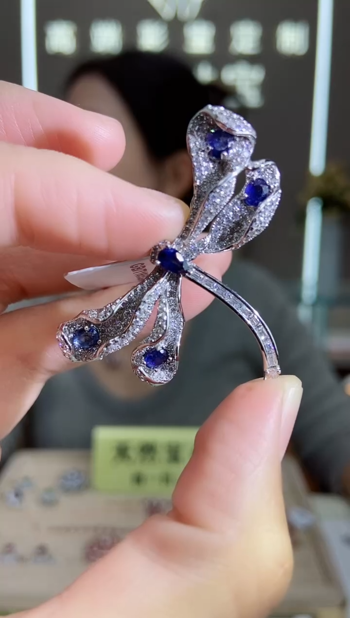 【闪购商品】蓝宝石胸针银S925镶嵌胸针