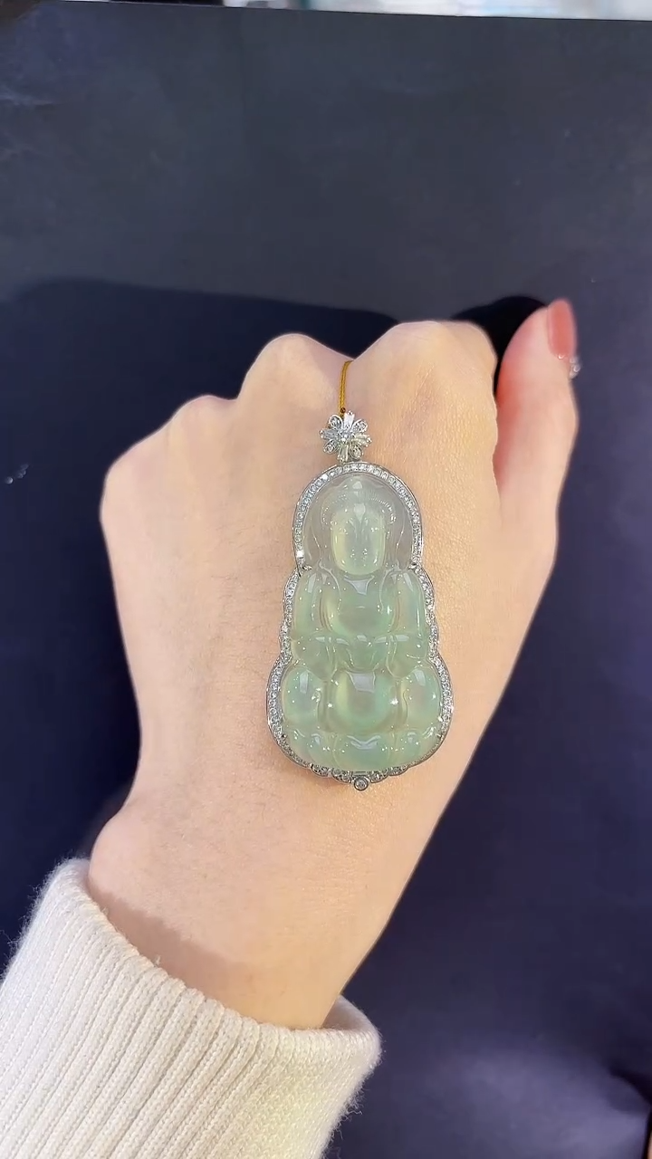 【闪购商品】翡翠吊坠(不含链)18K金镶嵌翡翠观音吊坠多人不退不换