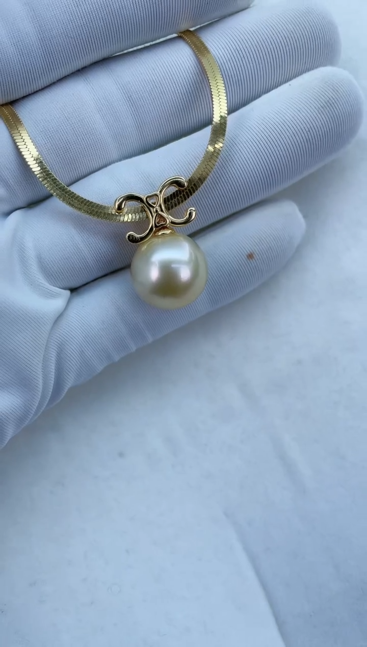 【闪购商品】海水珍珠颈饰银S925镶嵌南洋金珠吊坠14-15mm