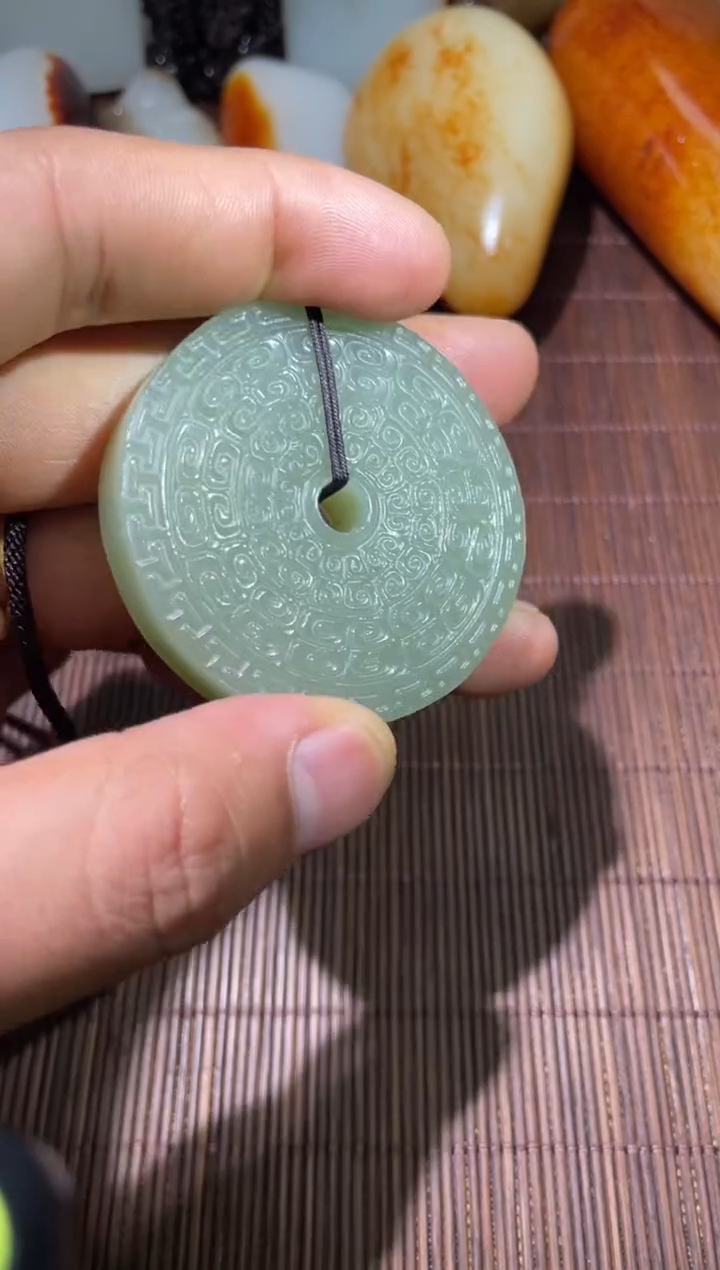 颈饰未镶嵌和田玉0