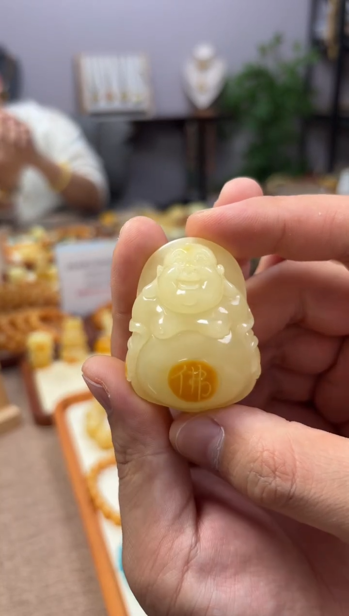 【闪购商品】蜜蜡裸石未镶嵌雕刻