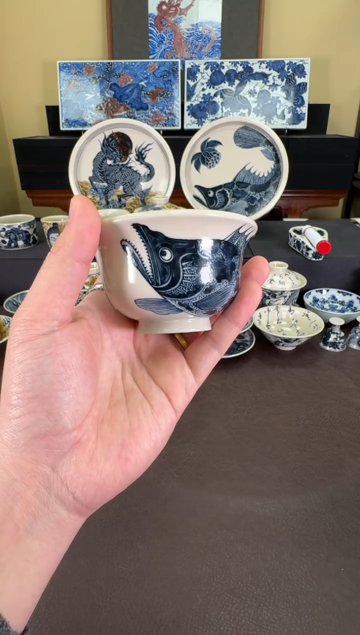 【闪购商品】二号釉大鳜鱼纹压手杯