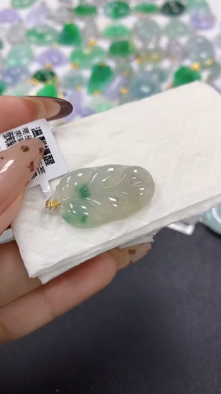 颈饰18K金镶嵌翡翠a货假一赔三支持复检百元上9元证书费自理