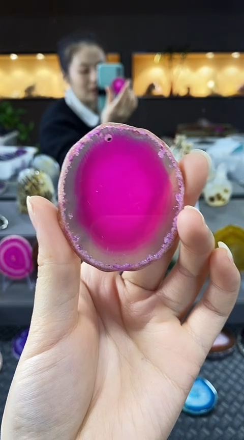 未镶嵌颈饰玛瑙/玉髓快**娃玛瑙